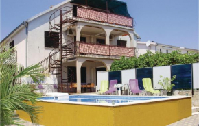 2 Bedroom Awesome Apartment In Okrug Gornji